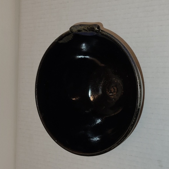 Handmade Signed Pottery Bowl - Picture 3 of 15